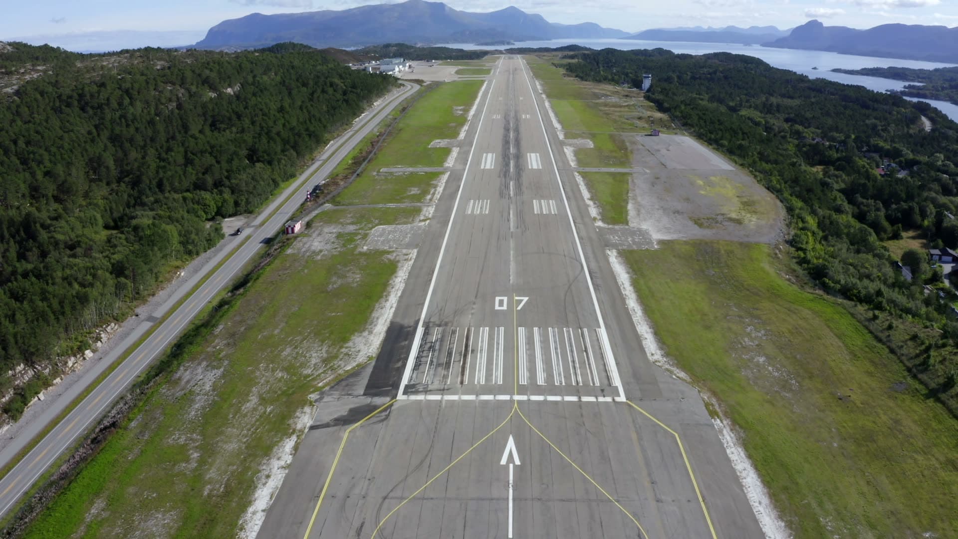 Kristiansund Airport, Kvernberget