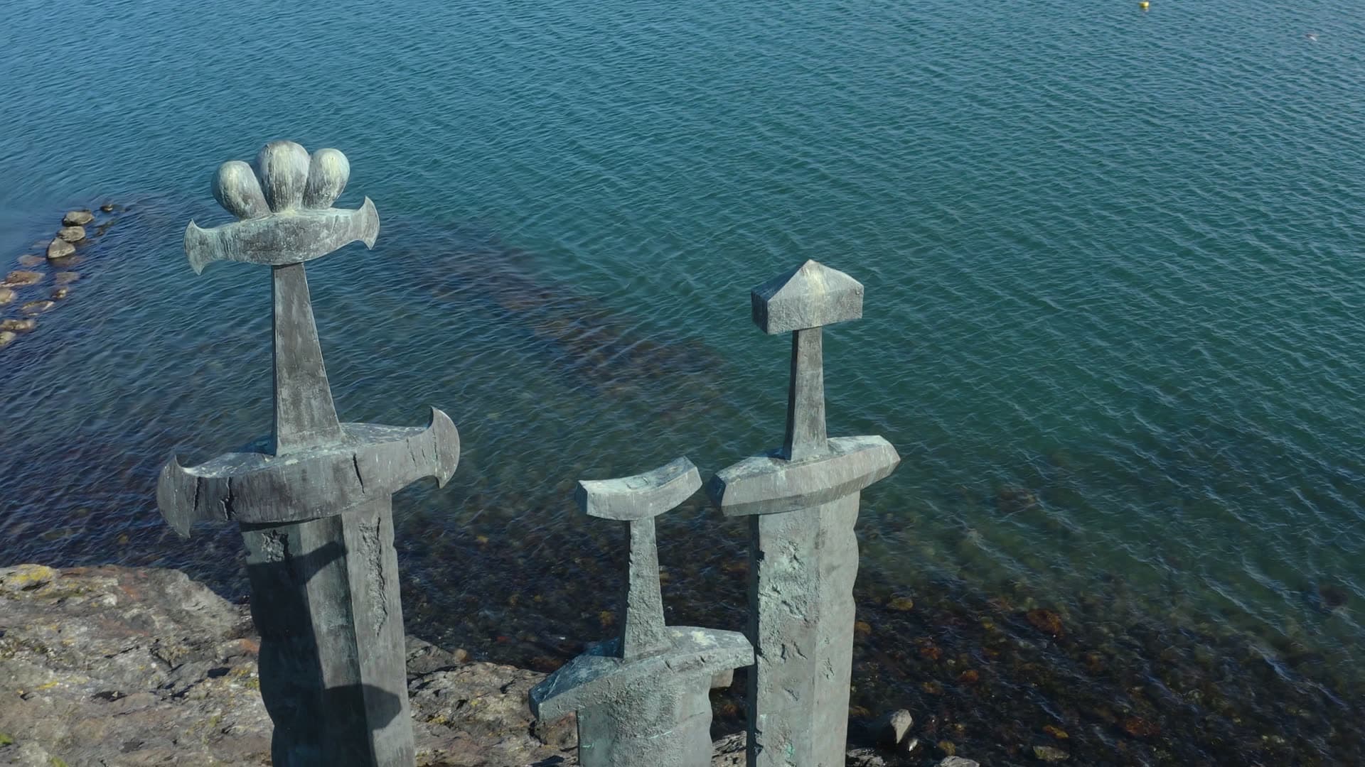Three Swords in stone, Sverd i fjell