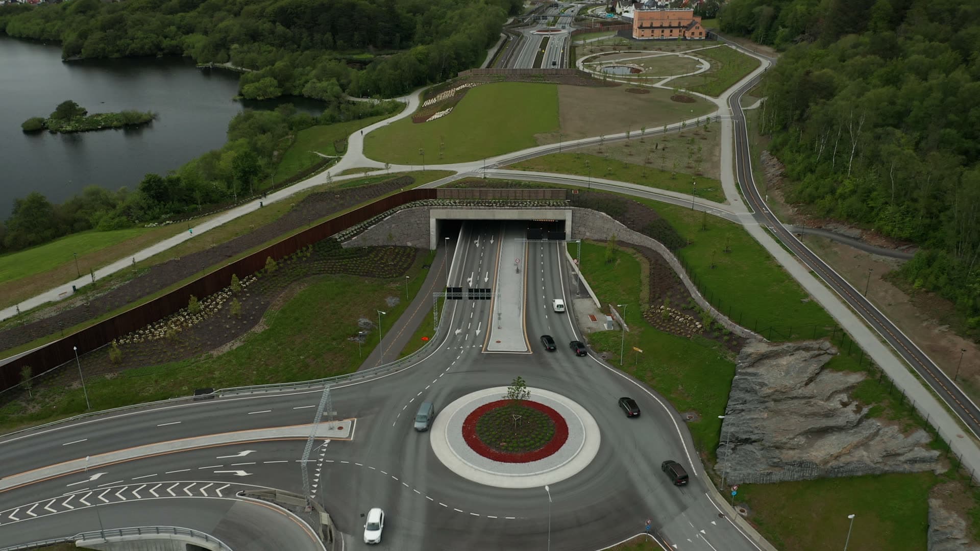 Highway interchange with tunnel and roundabout, Stavanger
