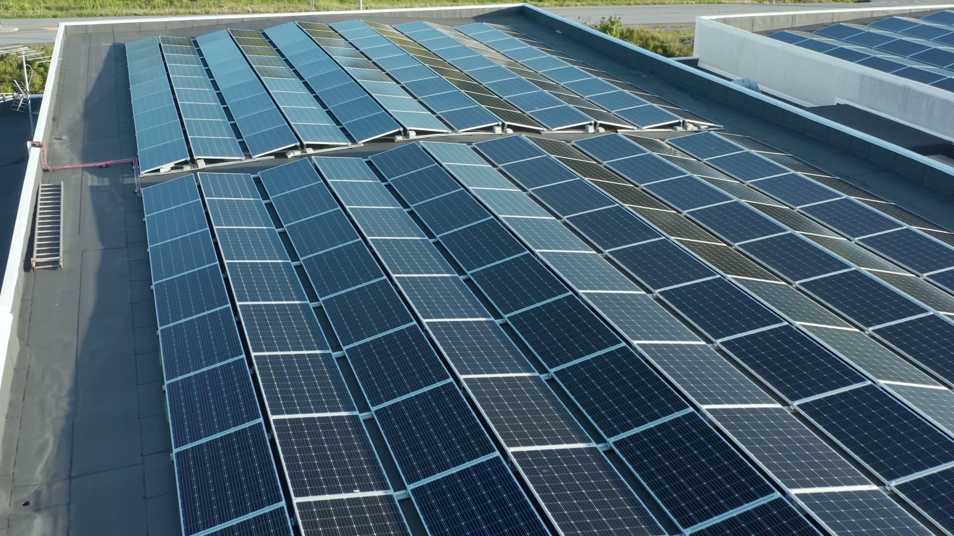 Large rooftop solar panel array, Forus